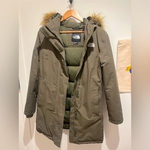 Warm North Face Womens winter jacket great condition